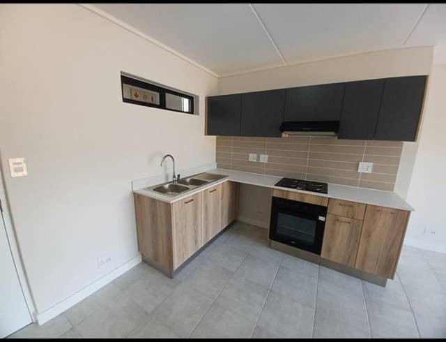 1 BEDROOM PROPERTY TO RENT IN GREENBAY ECO ESTATE